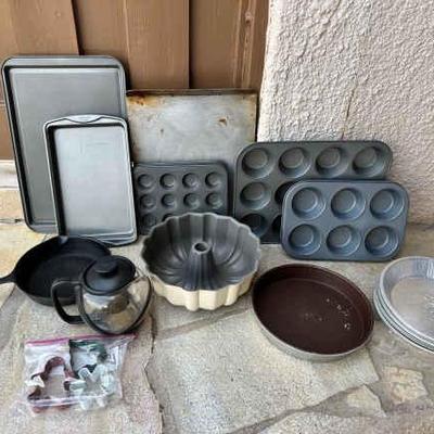LLS054- Baking Lot Cake, Pie, Cupcakes Pans, Cookie Sheet pans, Cast Iron Skillet And Tea Pot 