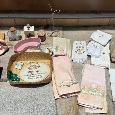 LLS068- Assorted Bathroom Goods: Soaps, Hand towels , Bathroom Decor