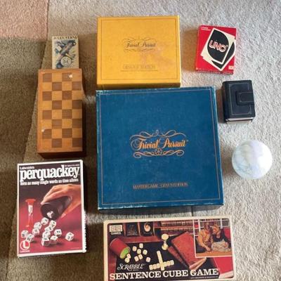 LLS030 Vintage Board/Card Games + Colorful Folding Metal Wire Storage Container