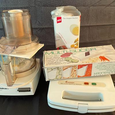 Kitchen Appliance Lot W/ Cuisinart Classic Food Processor, Belgian Waffle Maker, The Chopper