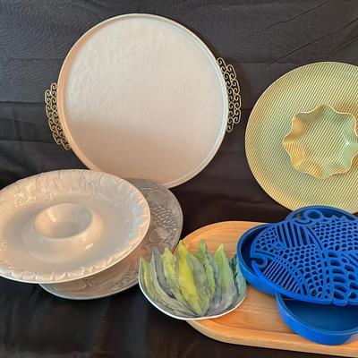 Assorted Serving Trays & Enamel Roaster MCM Moire Glaze Kyes Tray, Wilton Pewter & Dansk Trivet 