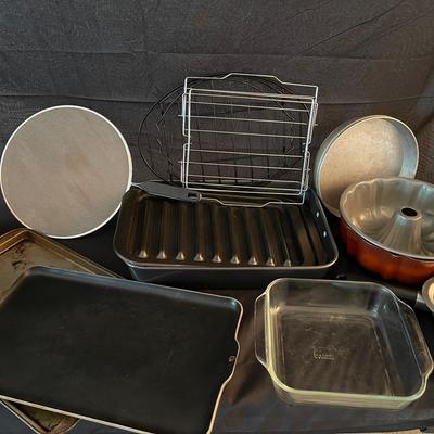Cookbooks and Cook/bakeware Assortment (made in USA)