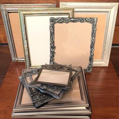 Vintage Style Picture Frame Grouping (12)