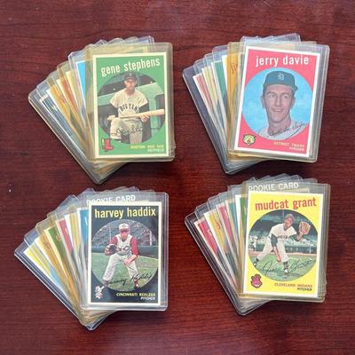 1959 Topps Baseball Cards.  25 Total Cards