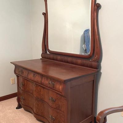 Victorian Circassian Walnut Dresser With Mirror, 1900