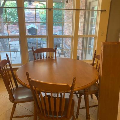 Table & 4 Chairs