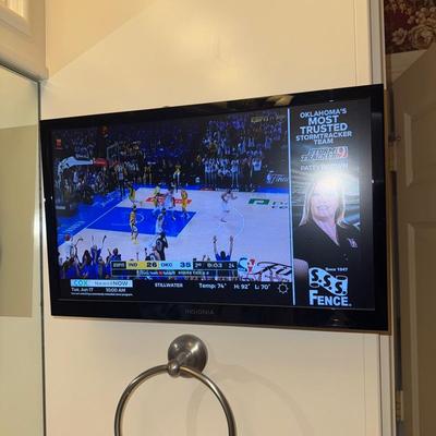 Insignia 20” TV