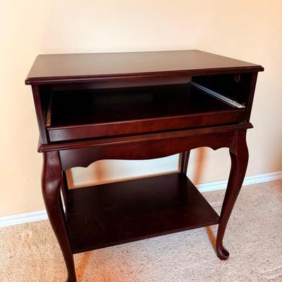 Cherry Wood End Table
