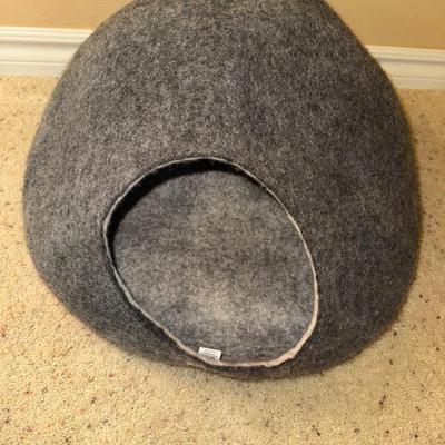 Yeti Pet Cave