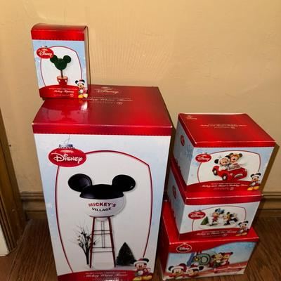 Mickeys Village Accessories 