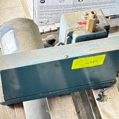 Sale Photo Thumbnail #541