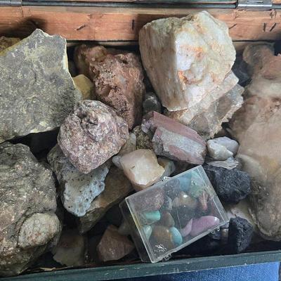 Crystals & Geodes 