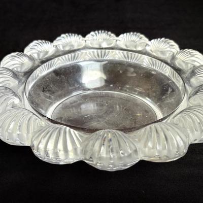 Lalique Pornic Crystal Bowl with Satin Seashell Rim