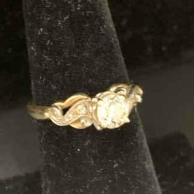 Sh641v 14 karat gold and diamond ring