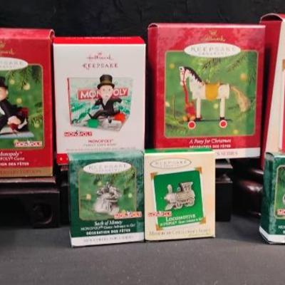 Sh301 hallmark monopoly ornaments
