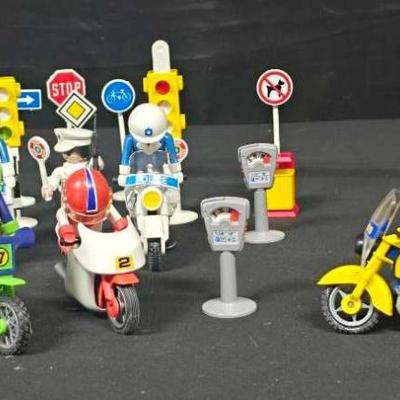 Sh342a playmobil police and motorcycles
