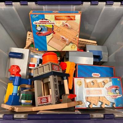 Sh378 thomas the train mystery lot 4
