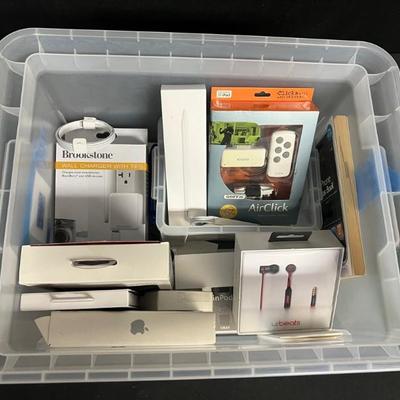 Sh454 beats headphones apple mystery lot