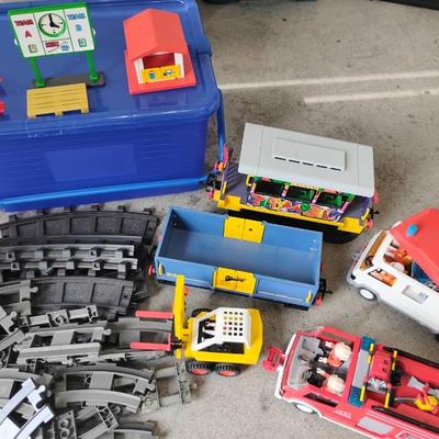 Sh340 playmobil train set