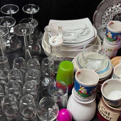 Lot 108: Miscellaneous Kitchen 