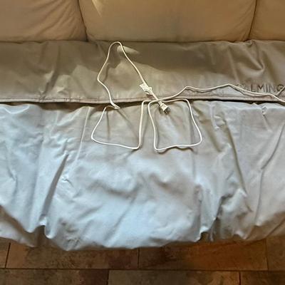 Lot 407: NEW Sharper Image Calming Heat Sauna Wrap – Targeted Massage & Heat Therapy