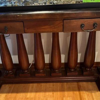 Lot 104: Wooden Pedestal Table