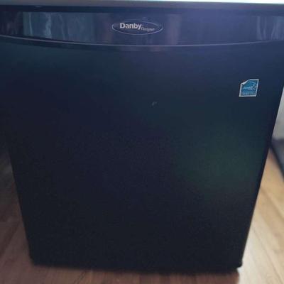 Lot 164: Mini Fridge