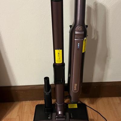 Lot 305: Shark Cordless Stick Vacuum with PowerFins