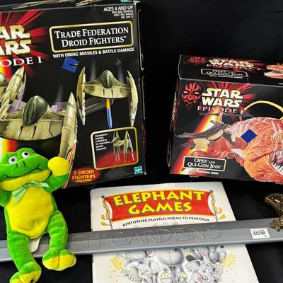 Lot 159: Star Wats Droid Fighters And Opee (missing Qui-Gon Jinn)