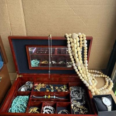 Sale Photo Thumbnail #263