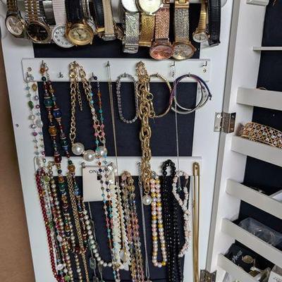 Sale Photo Thumbnail #115