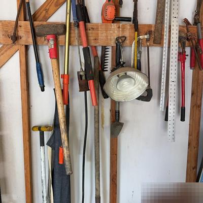 Assorted Gardening Handtools 