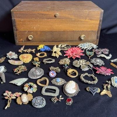 Broaches And Pins