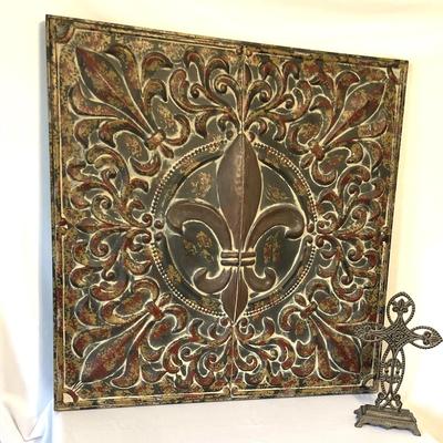 Fleur de Leis Decor and Cross
