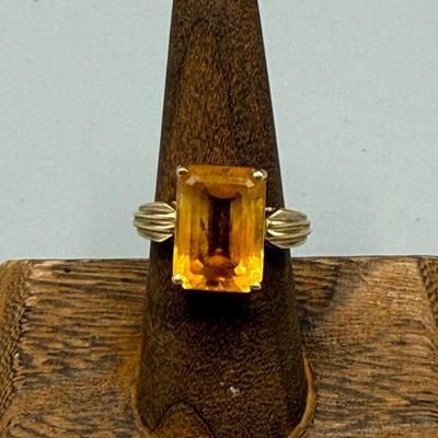 10k Gold With 6 Carat Citrine Ring 