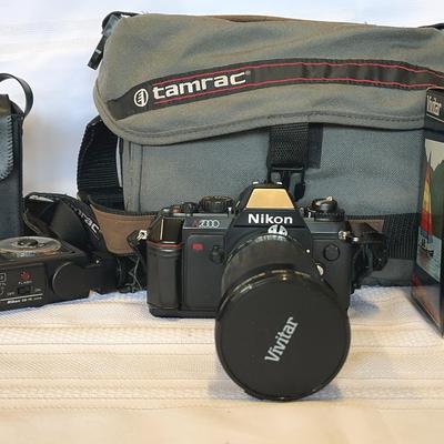 35mm Nikon N2000 And Nikon Cameras & Vivitar Lens