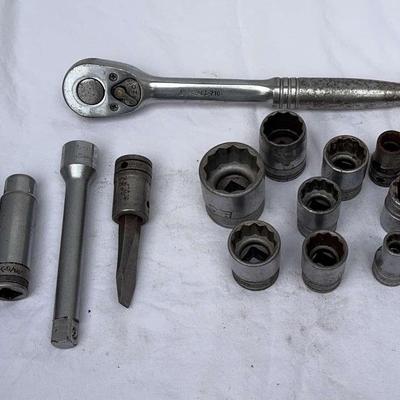 Snap-On 1/2” Drive Ratchet, Extension and 15 Sockets