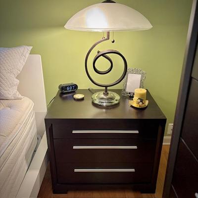 Matching modern bedroom set - 2 nightstands, bureau, dresser, wall mirror