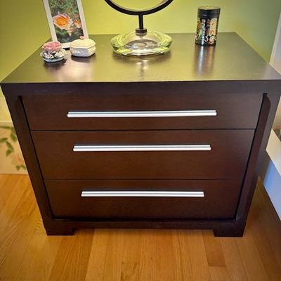 Matching modern bedroom set - 2 nightstands, bureau, dresser, wall mirror
