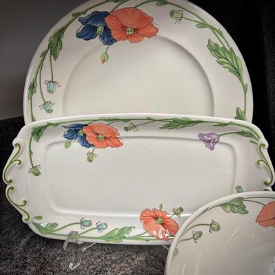 Villeroy & Boch "Amapola" china set