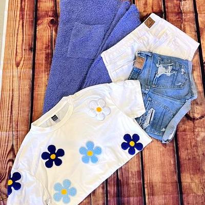 Women’s Lot: “Mudpie” “American Eagle” + Other Brands 