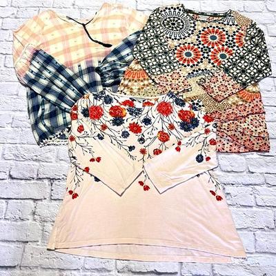 Feeding Chickens or headed to market this “Multiples” & other pieces is ready for any farm gal!