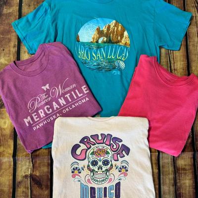 Women’s Tee Shirts: “Pioneer Woman”, “Gildan”, & More 