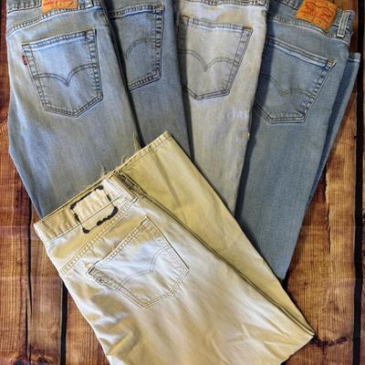 Women’s “Levi” Jeans 
