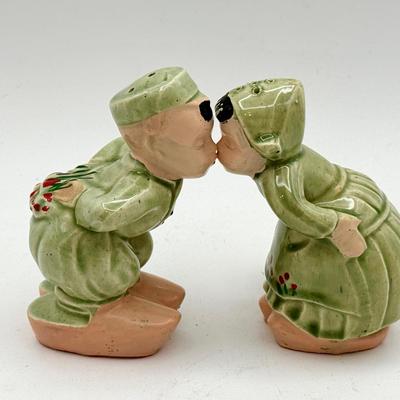 Vintage Kissing Dutch Couple Salt & Pepper Shakers