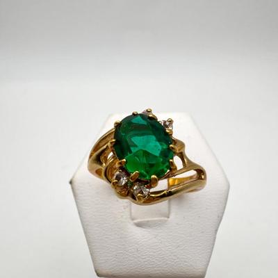Costume Jewelry Gold Tone Ring W Green Center-Size 10