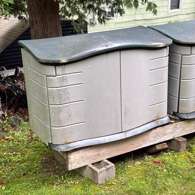 Large Lockable Rubbermaid Bin #1