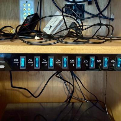 Technical Pro PS92U Power Supply with a 5V USB charging port