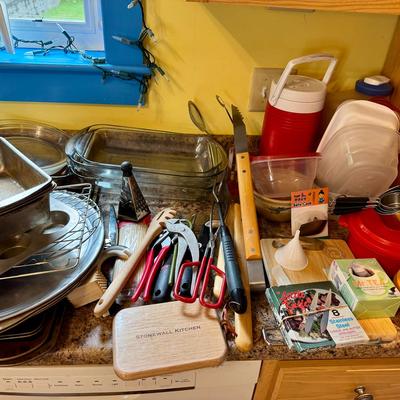Large Kitchen Goods Lot