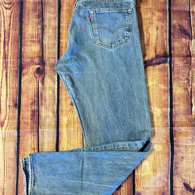 Men’s “Levi” Jeans 